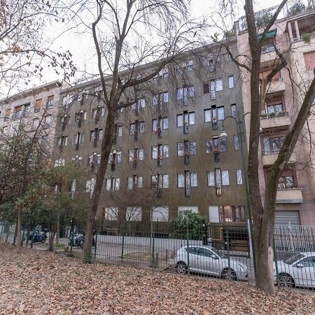 The Best Rent - Gorgeous One-Bedroom Apartment In Ticinese Milaan Buitenkant foto