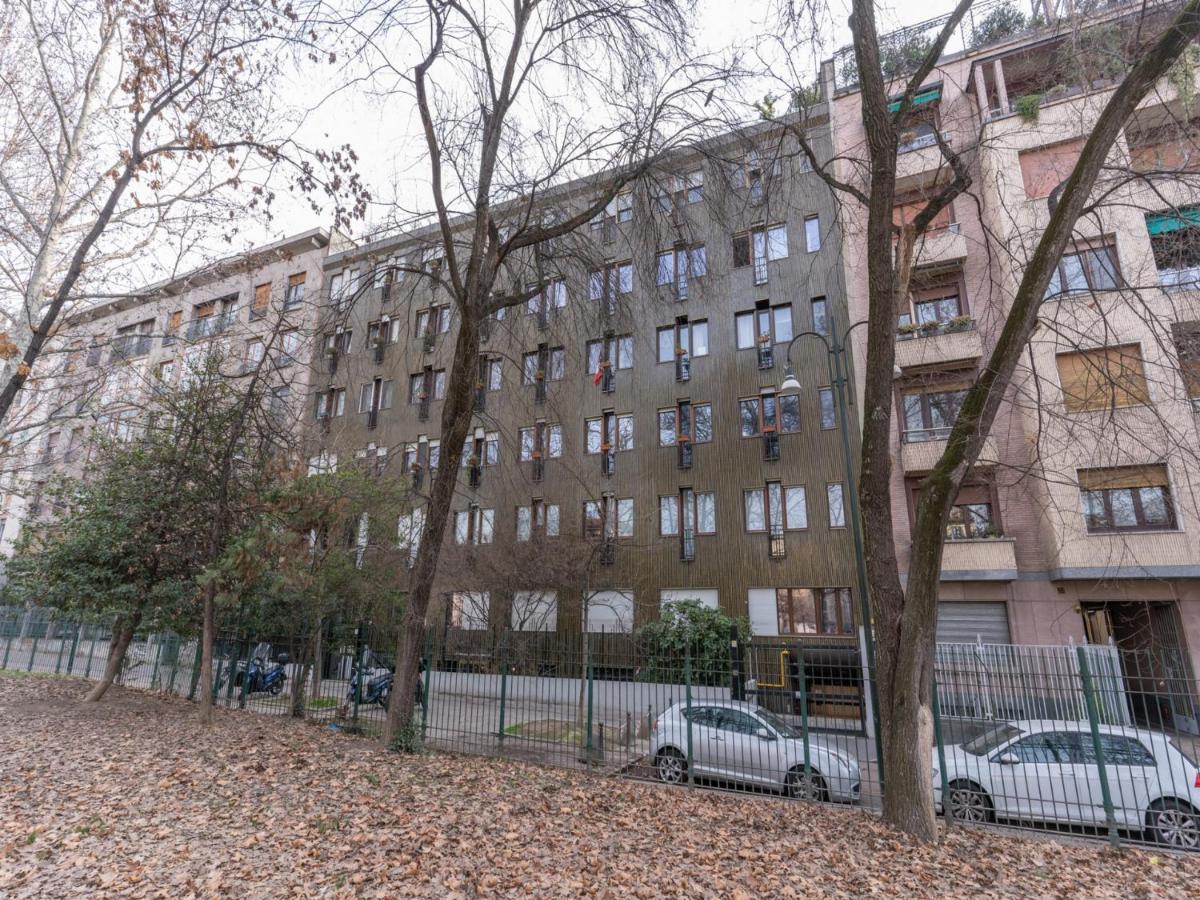 The Best Rent - Gorgeous One-Bedroom Apartment In Ticinese Milaan Buitenkant foto